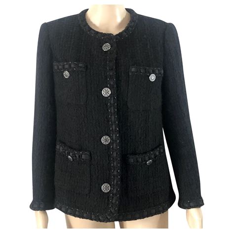 Vestes Chanel La Petite Veste Noire pour Femme